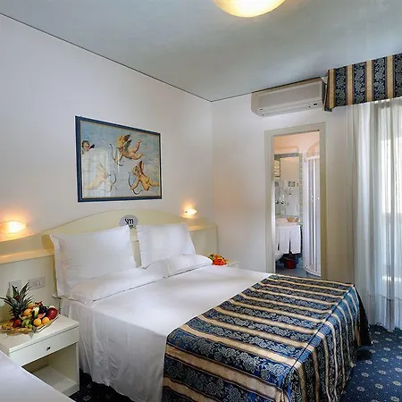 圣米歇尔酒店 4*